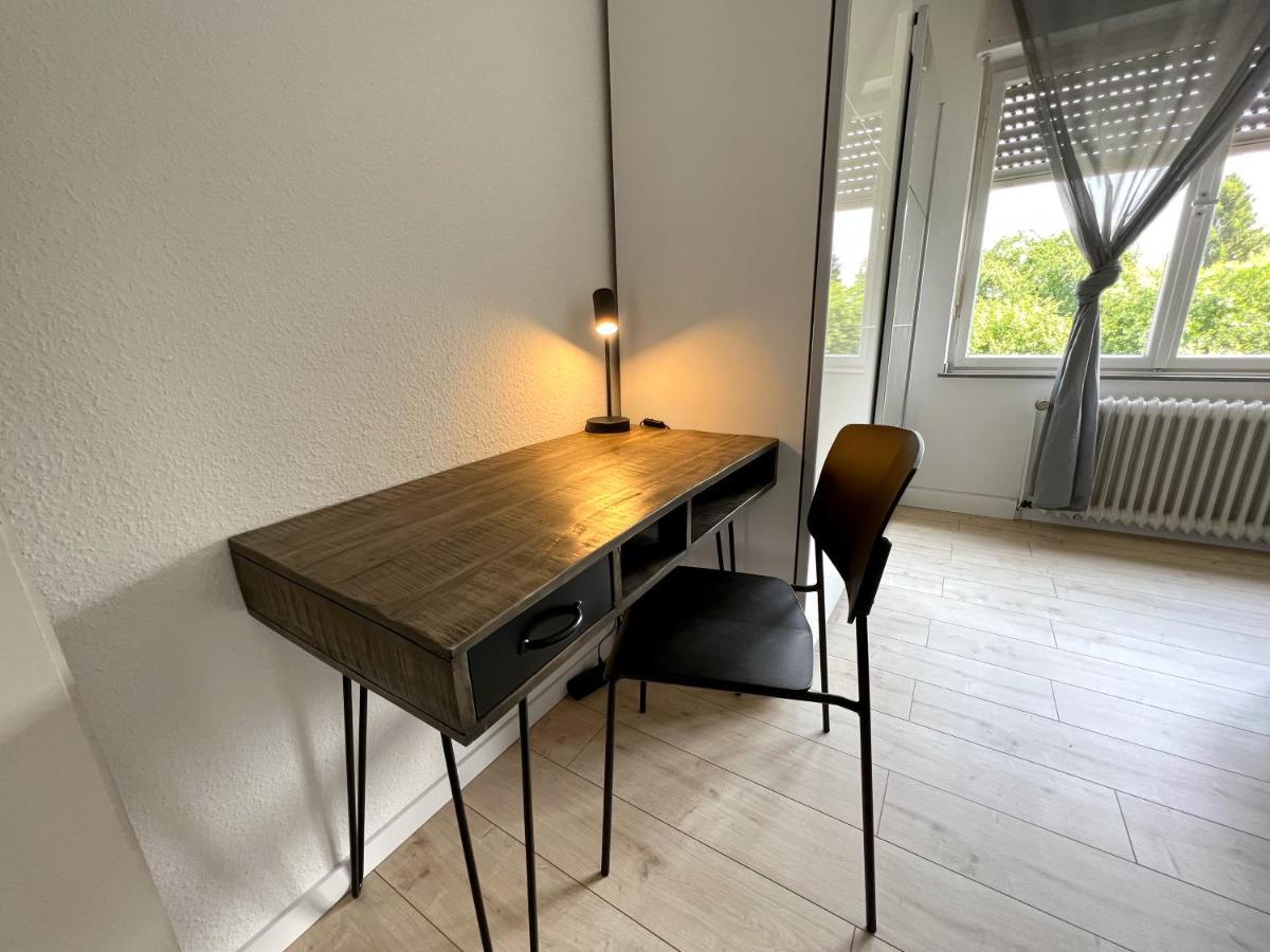 Ferienwohnung One Bed And One Sofa Bed, Self Check In, Invoice Mönchengladbach Exterior foto