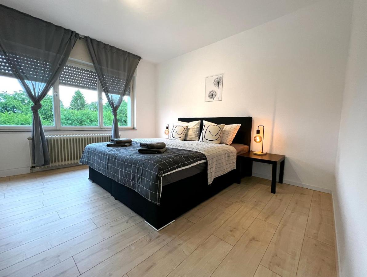 Ferienwohnung One Bed And One Sofa Bed, Self Check In, Invoice Mönchengladbach Exterior foto