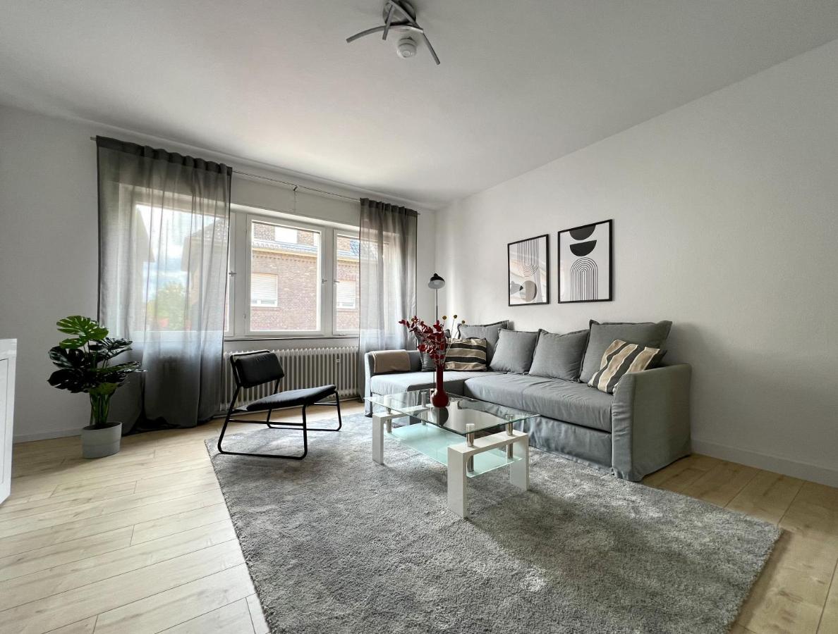 Ferienwohnung One Bed And One Sofa Bed, Self Check In, Invoice Mönchengladbach Exterior foto